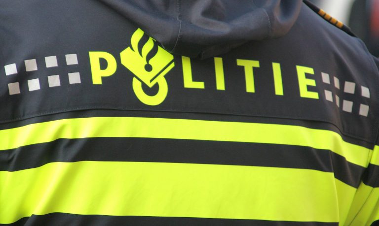 Getuigen gezocht: verkeersregelaar opzettelijk aangereden bij afvalbrengstation in Nieuwerkerk aan den IJssel