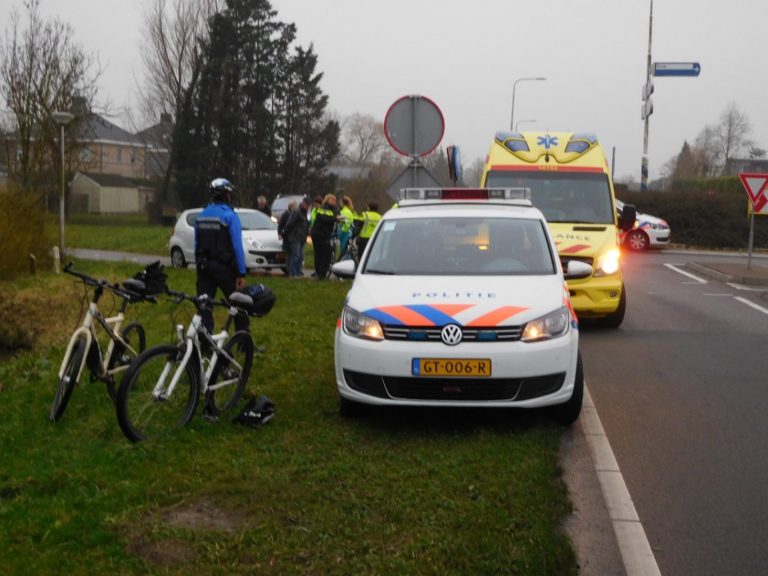 Aanrijding fietsers-auto Schielandweg (N219) Nieuwerkerk