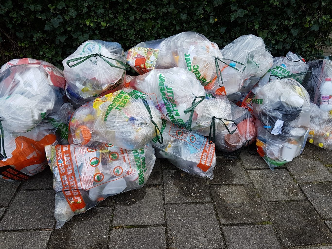 Discriminerend Portier Hilarisch Blik en metaal mag per 1 april mee met plastic afval | Gouwe IJssel Nieuws