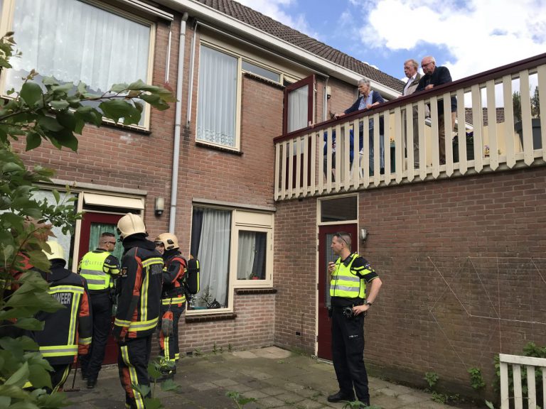 Brandweer op zoek naar brand aan het Valkendaal in Nieuwerkerk
