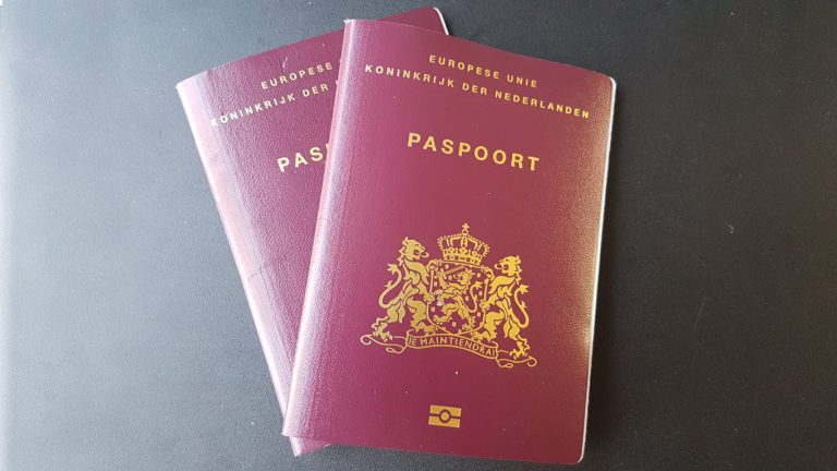 Paspoorten en ID kaarten met productiefouten in omloop