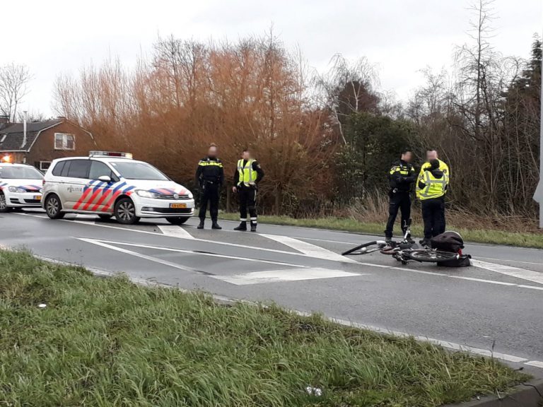 Fietser ernstig gewond bij aanrijding Schielandweg N219