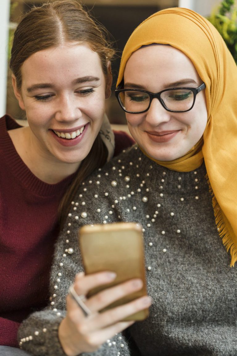 De Syrische Ranya vertelt over haar nieuwe leven in Nederland : ‘In de Bibliotheek leren we meer dan uit een boek!’