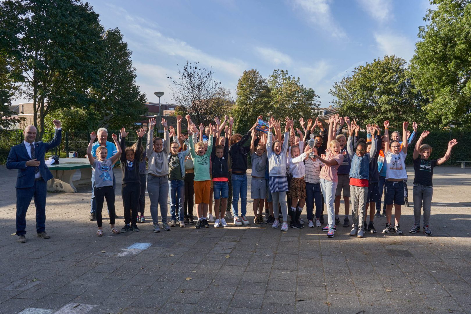 Uitreiking wisselbeker verkeersexamen Montessorischool