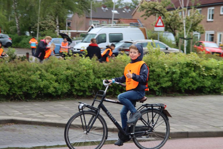 Zenuwen bij kandidaten praktijk verkeersexamen in Zevenhuizen (+video)