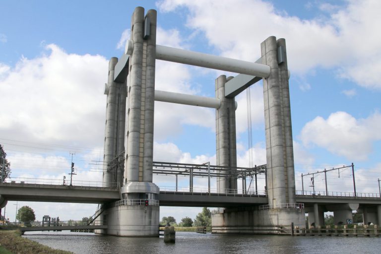 Defecte spoorbrug in Gouda zorgt voor verstoring treinverkeer