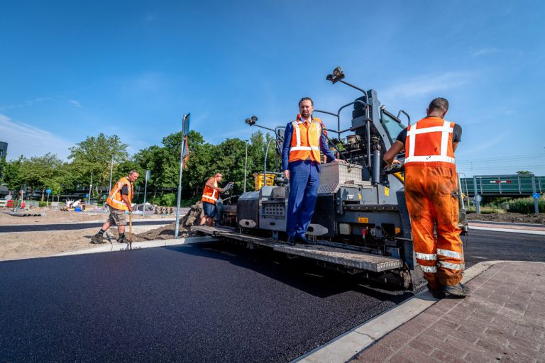 Rotonde Burgemeester Van Beresteijnlaan in Capelle eerder open