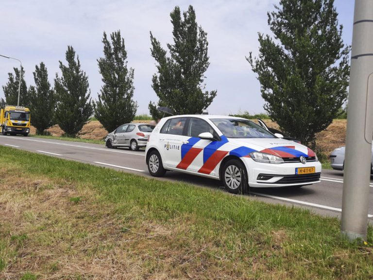 N207 bij Westergouwe afgesloten door aanrijding