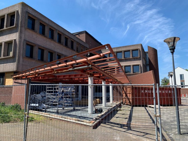Bouw nieuwe sporthal met herbruikbare materialen uit oude gemeentehuis Waddinxveen