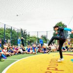 Balkunstenaar Touzani demonstreert