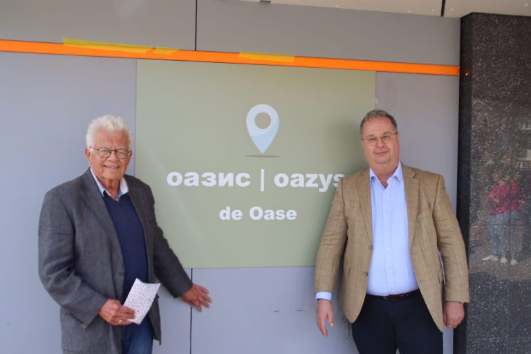 Burgemeester Weber opent opvanglocatie de Oase (+video)