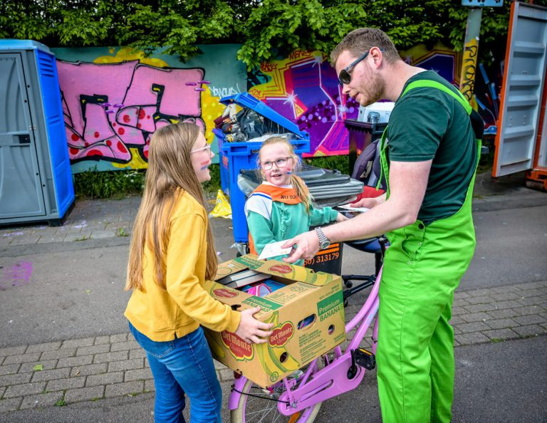 Ingeleverde overgebleven spullen Capelse kindermarkt krijgen tweede leven