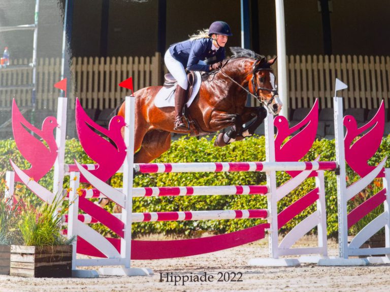 Ilse van Dijk beste pony springster van Zuid-Holland op Hippiade