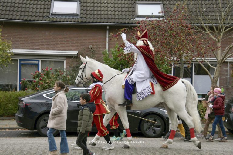 Zevenhuizen maakt er een feest van bij aankomst Sinterklaas