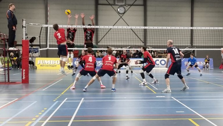 RECO ZVH wint spannende streekderby van VCN