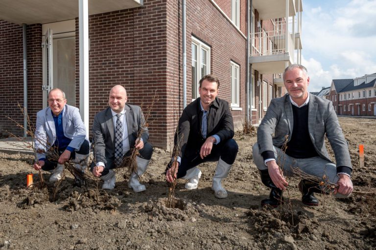 Feestelijke oplevering 48 nieuwbouw appartementen in Zevenhuizen