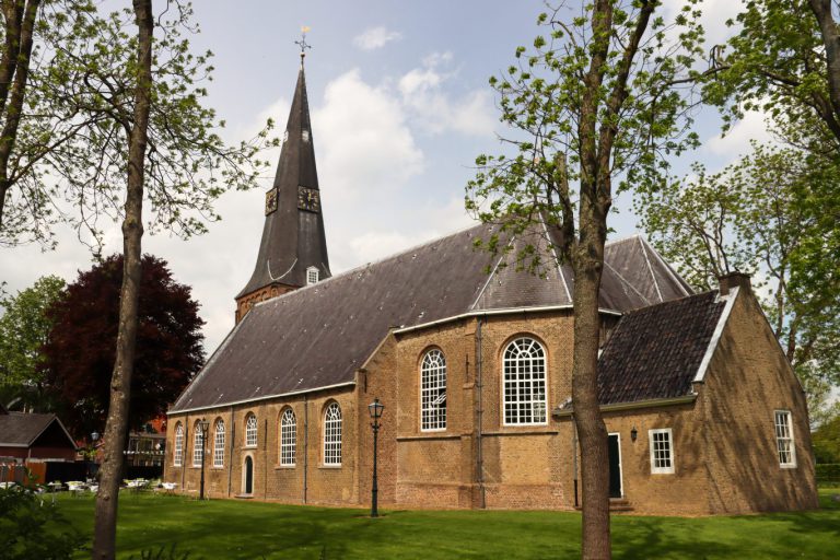 VVD stelt vragen over stilzetten kerkklokken Zevenhuizen