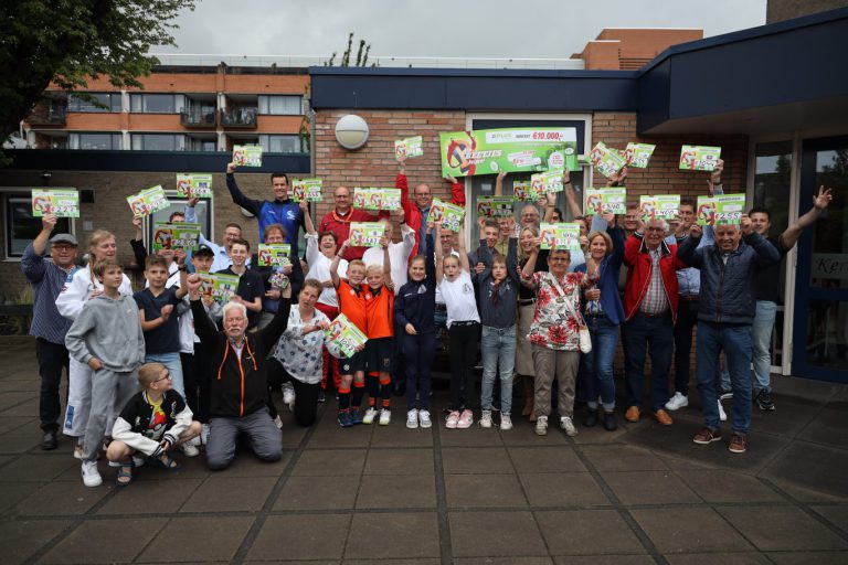 Speeltuin IJsselkids krijgt hoogste bedrag bij B-tjes actie Plus te Kulve