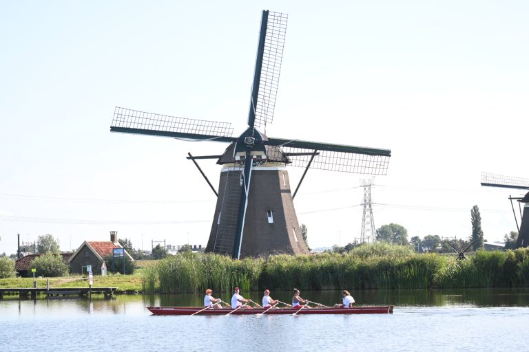 Roeien op de Rotte langs de Molenviergang