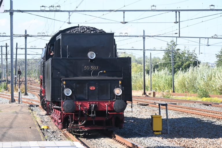 Stoomtrein bij station Gouda