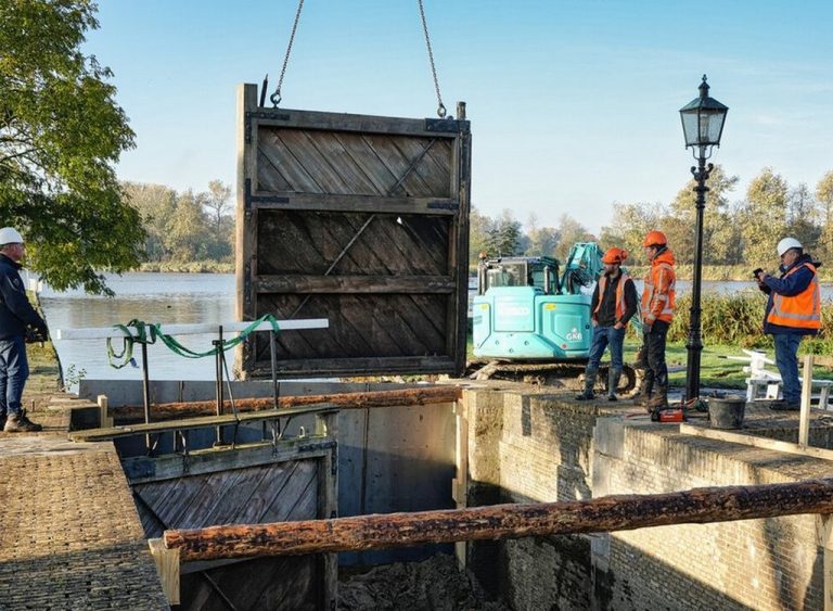 Tijdelijk geen deuren in sluis Zevenhuizer Verlaat