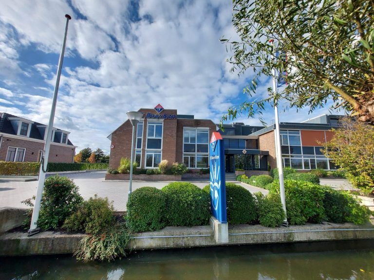 9 aanhoudingen na protest bij slachterij Boer in Nieuwerkerk