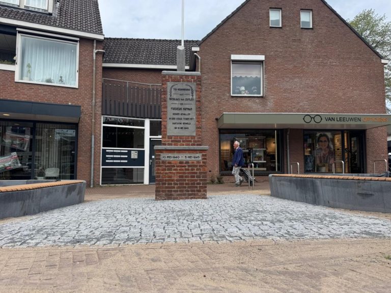 Oorlogsmonument Zevenhuizen op tijd klaar