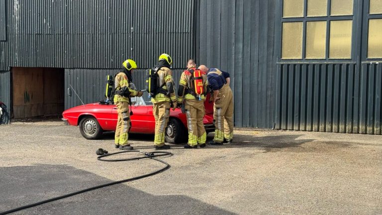 Brandweer Zevenhuizen opgeroepen voor mogelijke brand in oldtimer