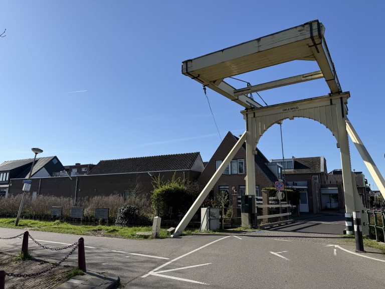 Achterzijde Kerklaan 55 – 65 (naast Gele brug)