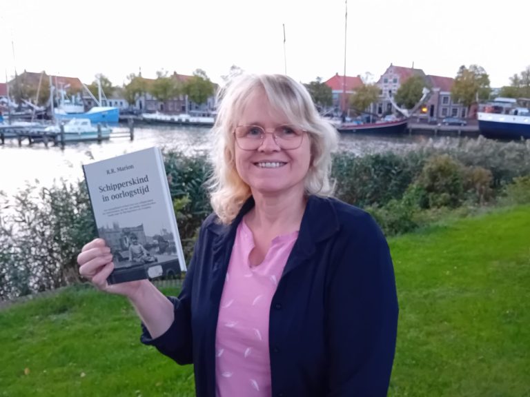 Oud-Zevenhuizenaar Marion Reeuwijk-Remmerswaal tekent Fantasy boekcontract