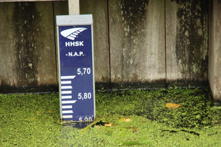 Hoogheemraadschap laat waterpeil iets stijgen door droogte