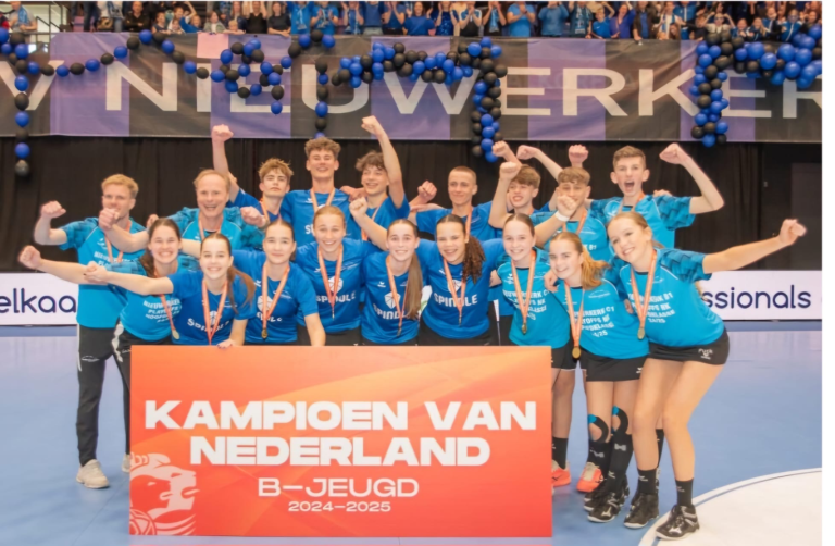 CKV Nieuwerkerk B1 Landskampioen
