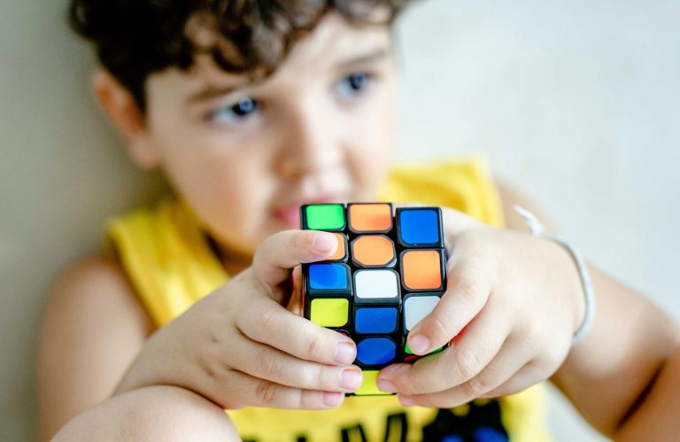 Online bijeenkomsten over ontwikkelingsvoorsprong en rouw bij kinderen
