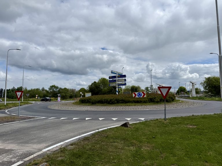 Rotonde François viaduct geasfalteerd