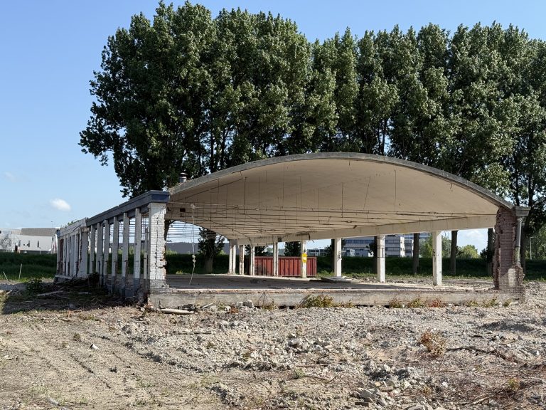 Locatie Boonstoppel: Betonnen hal in toekomst voor parkeren