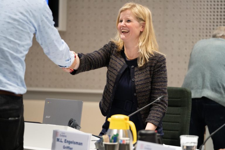 Griffier gemeenteraad Zuidplas Marie Louise Engelsman vertrekt naar gemeente Ede