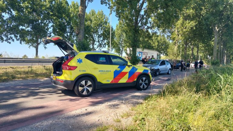 Parallelweg-Zuid afgesloten na ernstige aanrijding