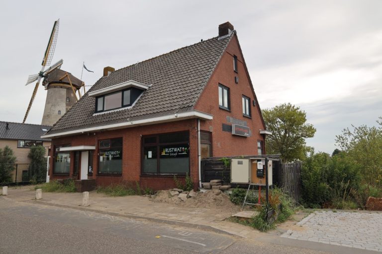 Adieu Café Rustwat