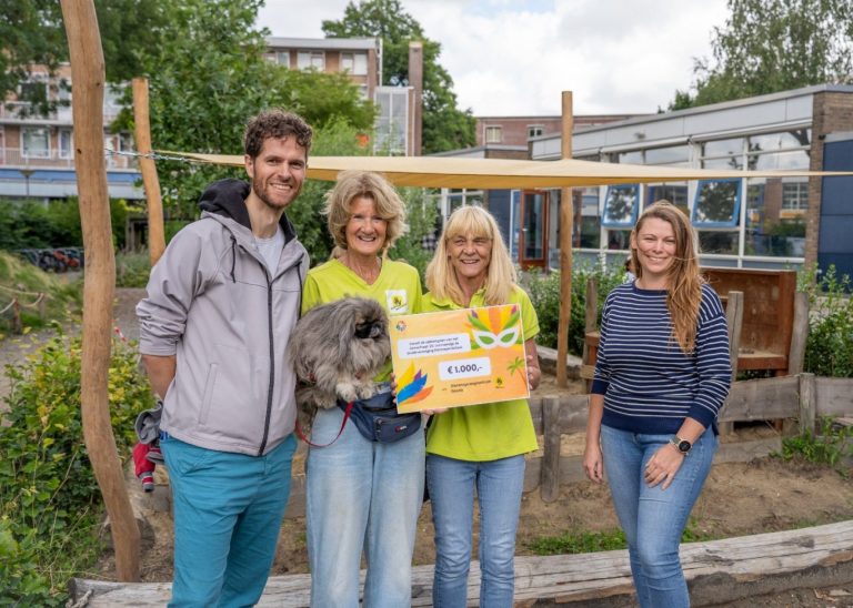 Zomerfeest opbrengst: Montessorischool steunt schoolplein én dierenopvang