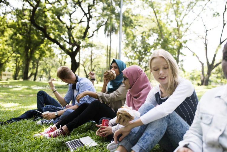 Maak digitale vrienden bij Join Us online