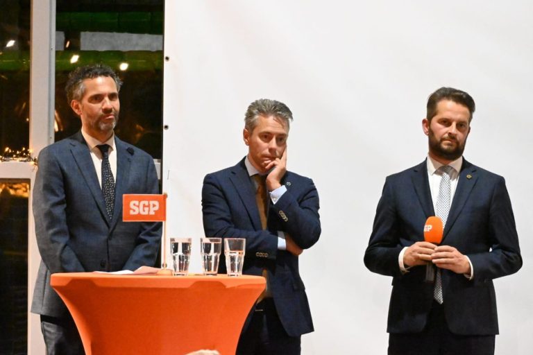 SGP lijsttrekker Stoffer bij regiotoer avond