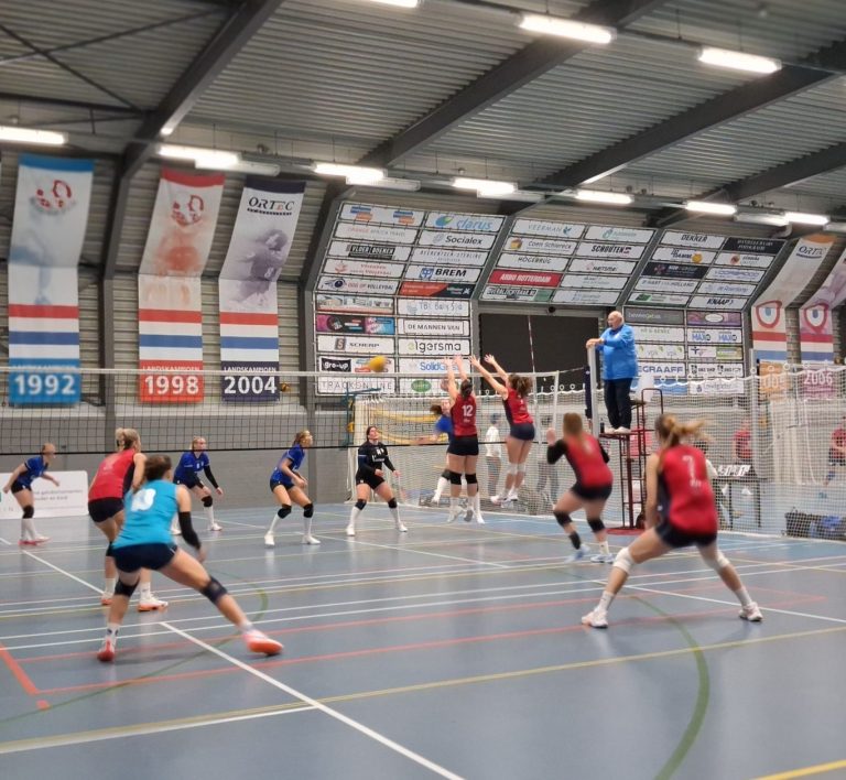 Dames Villa Dorrestein ZVH strijdend naar winst