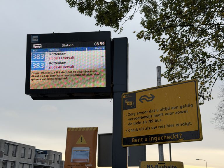 Qbuzz 383 Station: ga naar halte Reigerhof