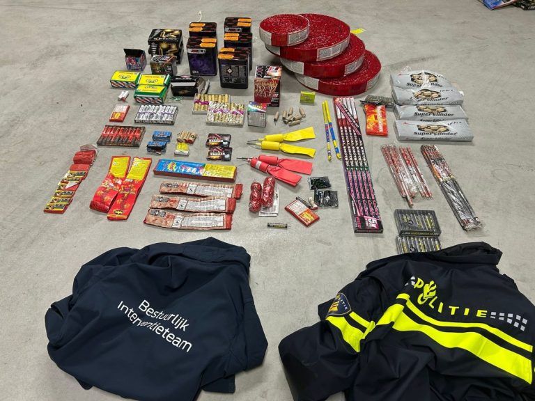 Illegaal vuurwerk aangetroffen bij integrale controle in Moordrecht