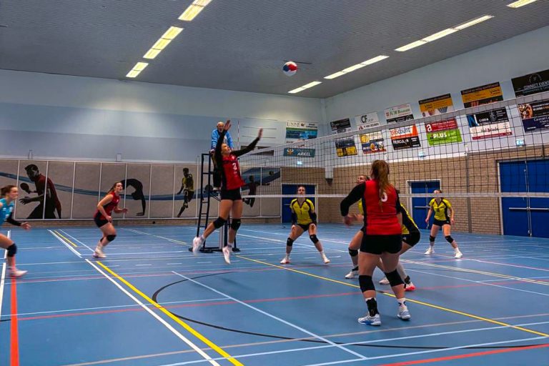 Dames Villa Dorrestein ZVH kunnen niet winnen bij koploper