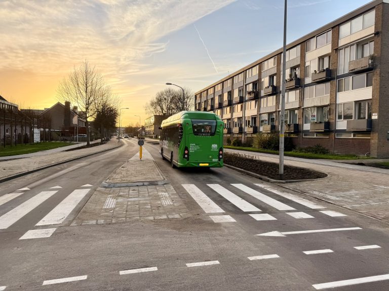 Ook bus weer over Batavierlaan