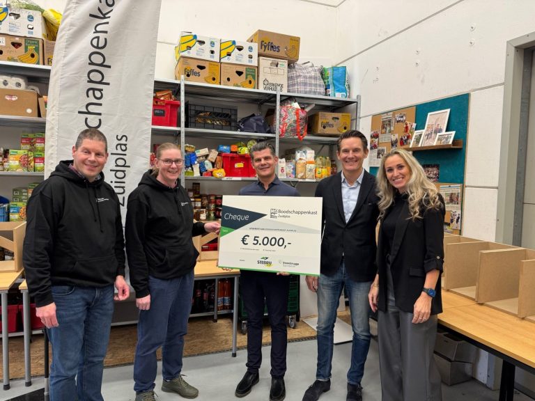Stebru doneert € 5.000,00 aan Boodschappenkast Zuidplas
