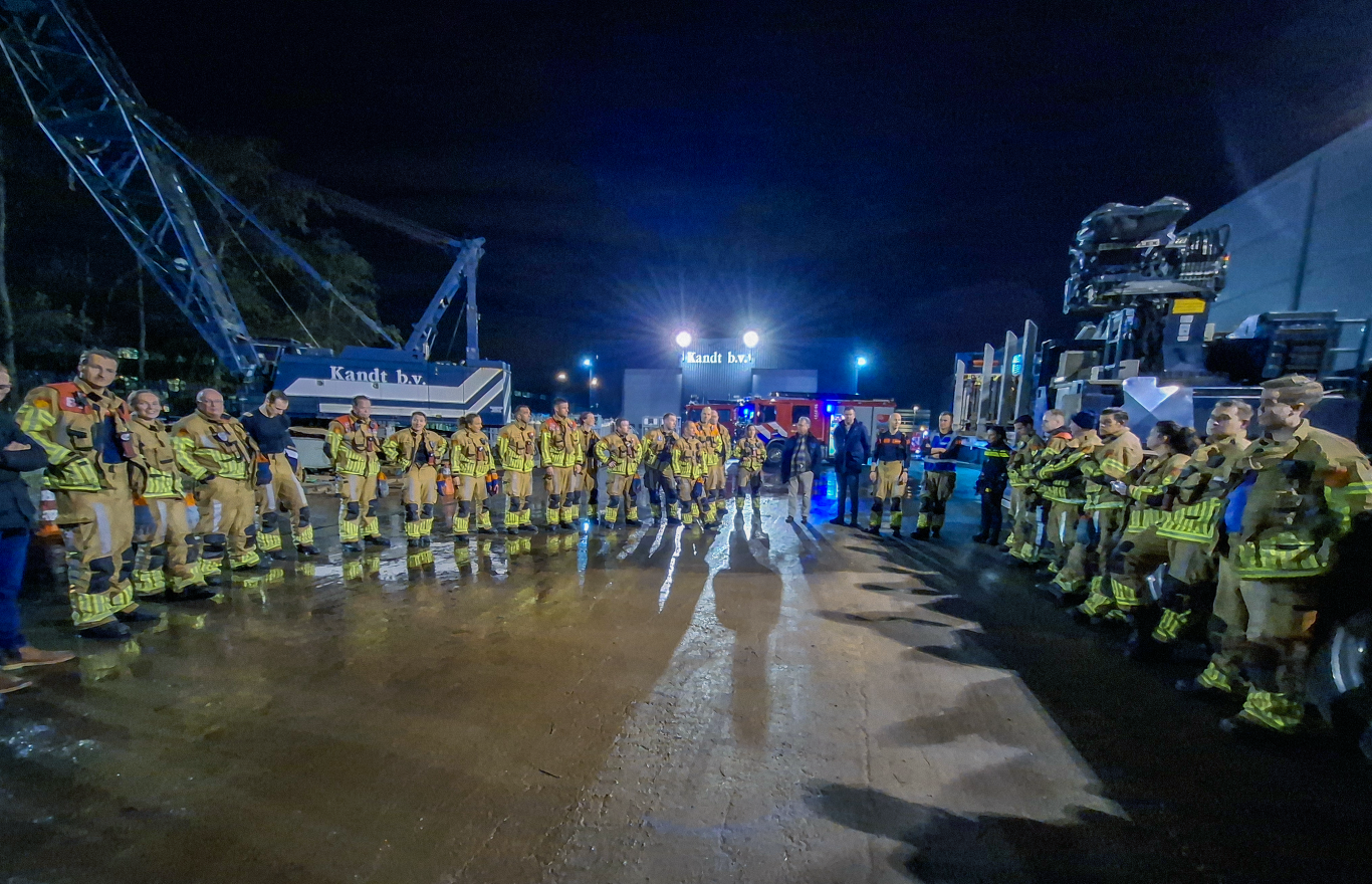 Grote oefening voor brandweerkorpsen Nieuwerkerk, Zevenhuizen en Moordrecht (video)