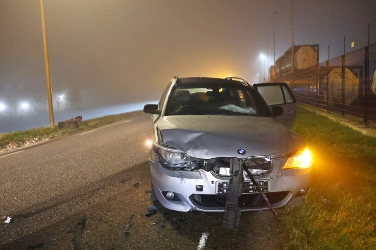 Ravage na ongeval 3 voertuigen dijk tussen Moordrecht en Nieuwerkerk