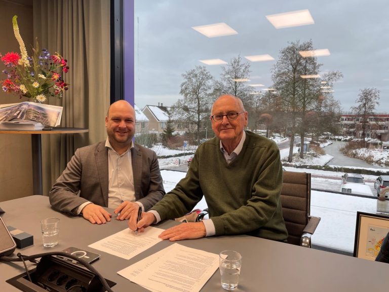 Voedselbank en gemeente Zuidplas ondertekenen subsidieovereenkomst